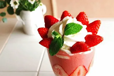 Strawberries pudding jigsaw puzzle