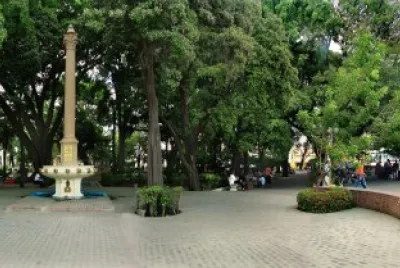 Dom Rep Santiago - /town Square