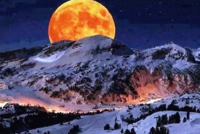 Luna Roja...