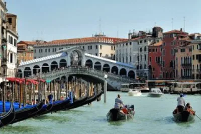 ×•× ×¦×™×”