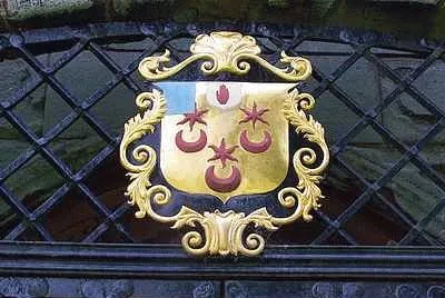 Crest jigsaw puzzle