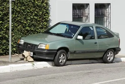 KADETT SL/E