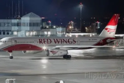 Red Wings Airlines Tupolev Tu-214 Rusia