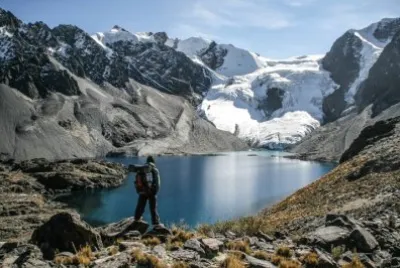 lac dans les Andes