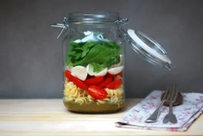 Jar salad