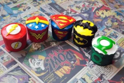 Super Heroes Cupcake
