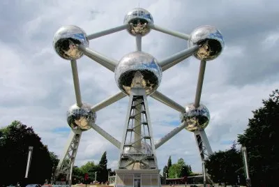 EL ATOMO. BRUSELAS, BELGICA jigsaw puzzle