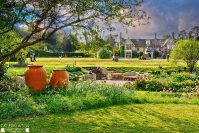 English Country garden jigsaw puzzle