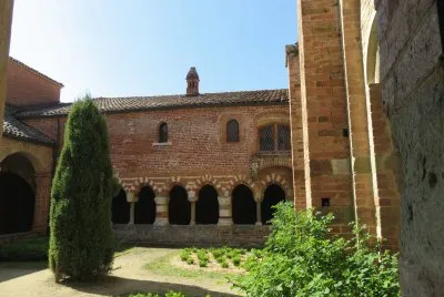 chiostro abbazia di Vezzolano