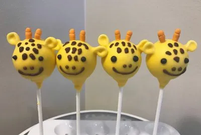 Giraffe PopCakes