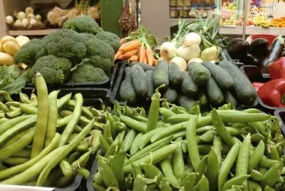 Verduras, frutas y flores