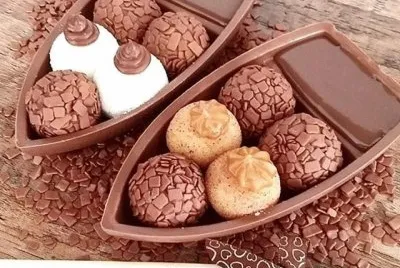 Chocolate Boat