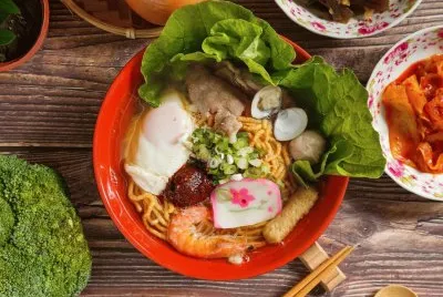 Nabeyaki egg noodles