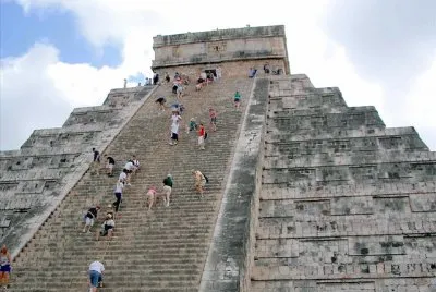 Unlike other fake pic, THIS IS CHICHEN  ' ITZA  '