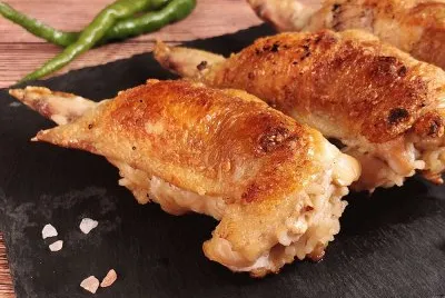 Chicken wing rice roll