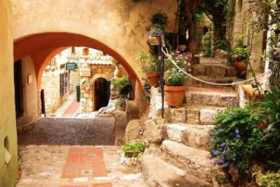 Eze-Francia