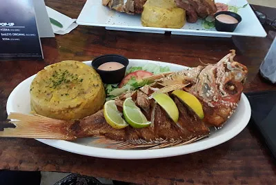Mofongo con Chillo frito