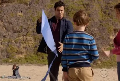 Walt teaching kite technique, Dominoes
