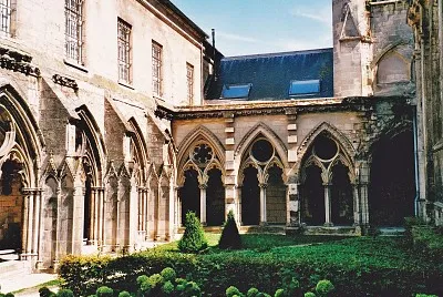 Abbaye St LÃ©ger Ã  Sossons