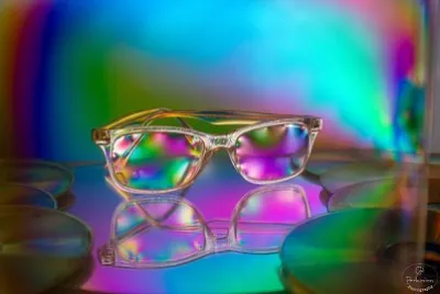 Polarized spectacles rainbow colours jigsaw puzzle