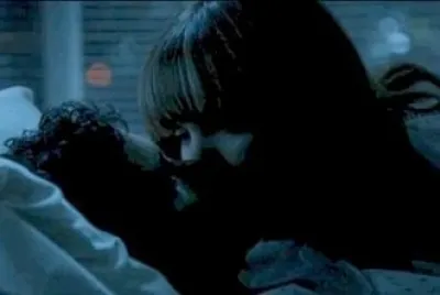 Paige kissing Walt!- Postcards From The Edge
