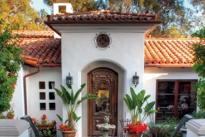 colonial