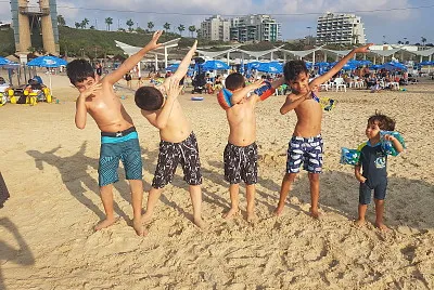 ×¤× ×“×” ×ž×¦×•×™×¨