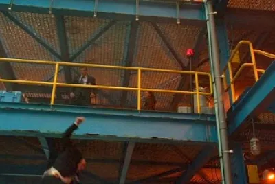 Merrick falling! - Da Bomb