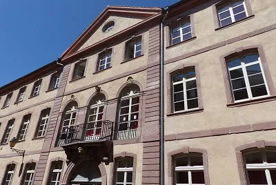 L 'Ã©cole Cour de Lorraine