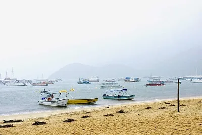 Barcos en ilha grande