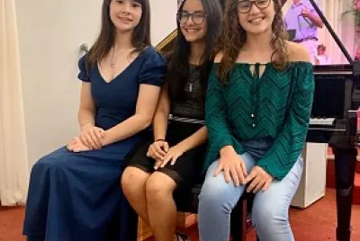 Yara, Clarice e Bianca