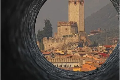 nel tubo jigsaw puzzle