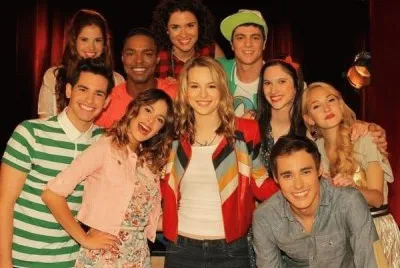 Son Rompecabezas para mi blog de Violetta jigsaw puzzle