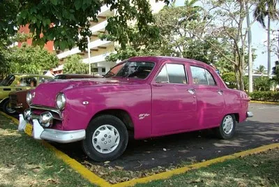 Cuba - Vieille voiture