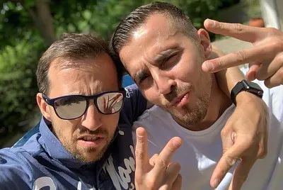 les 2