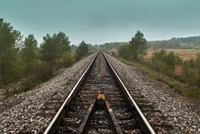 train track distance