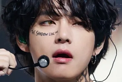 kim taehyung jigsaw puzzle