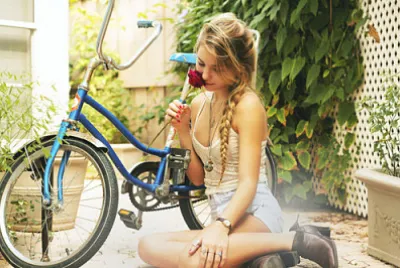 emili and her bike plus roses