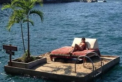 Artificial floating island