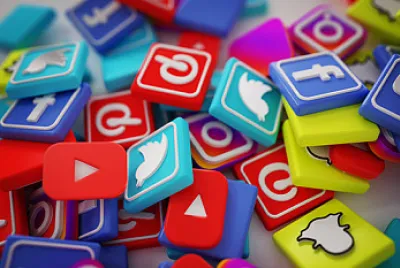 REDES SOCIALES
