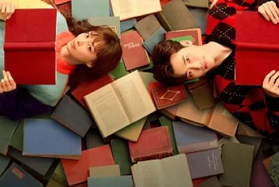 פאזל של Romance is a bonus book
