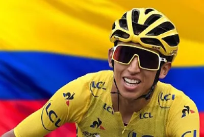 Egan bernal campeom del tour