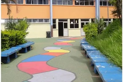 פאזל של ESCOLA