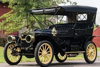 1910 Maxwell Model E Five-Passenger Tonneau