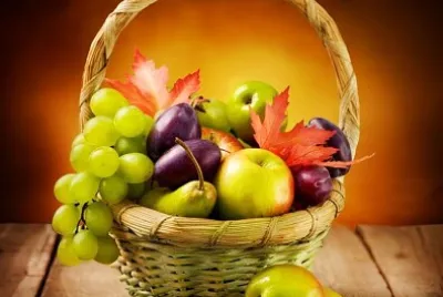 CoÈ™ul cu fructe de toamnÄƒ