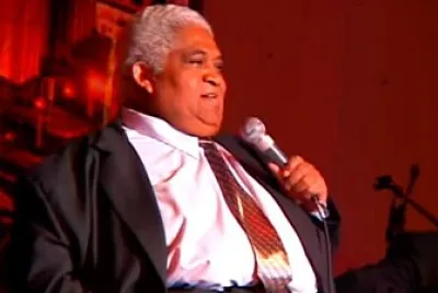 Cantante de mÃºsica criolla