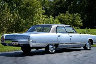 1965 Oldsmobile Ninety-Eight Luxury Sedan, in Ster