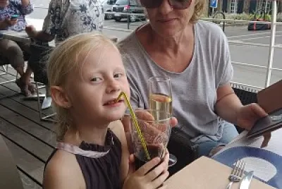 mamie et meily ont un creux