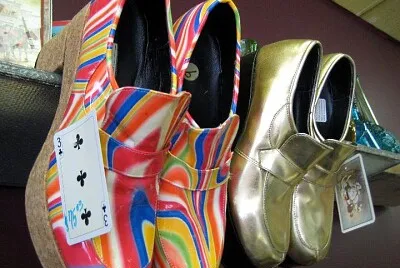 SHOES
