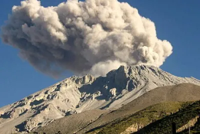 VOLCAN URBINA